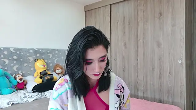 Snapshot of Lunapage_ chatting on June 2026 06:05:02 PM Lunapage online show from June 2026 06:05:02 PM