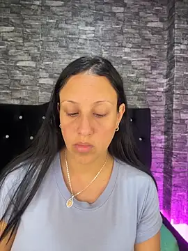 Snapshot of Cloe-Fire chatting on May 2026 11:28:01 AM Cloe-Fire online show from May 2026 11:28:01 AM