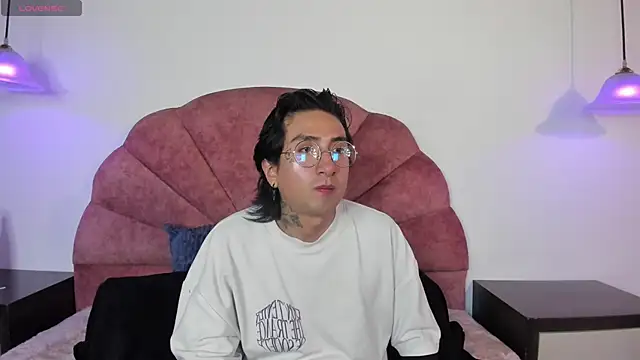 Snapshot of Eclipse_TeenBoy66 chatting on May 2026 03:46:01 AM Eclipse TeenBoy66 online show from May 2026 03:46:01 AM