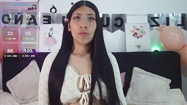 Snapshot of Sara_Blum chatting on June 2026 09:25:02 PM Sara Blum online show from June 2026 09:25:02 PM