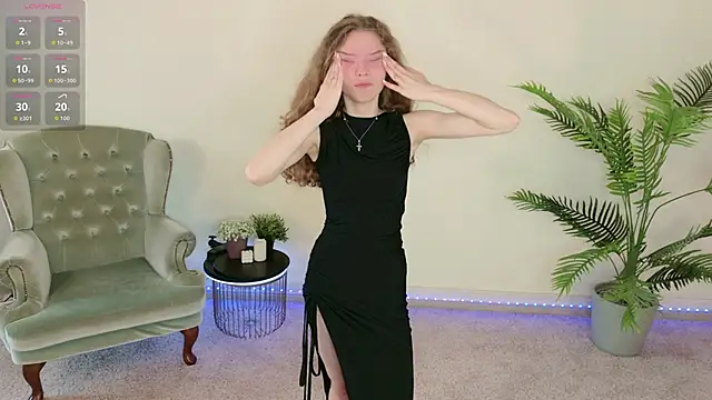 Snapshot of Mila_Stain chatting on June 2026 07:31:01 AM Mila Stain online show from June 2026 07:31:01 AM
