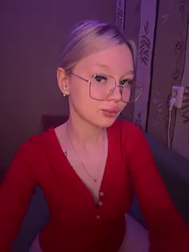 Snapshot of Velvet_Doll_ chatting on May 2026 04:07:01 AM Velvet Doll online show from May 2026 04:07:01 AM