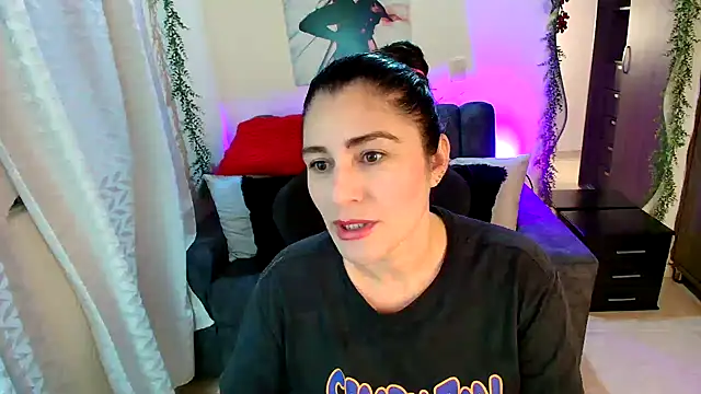 Snapshot of LUCYMILF_SEXY chatting on July 2026 02:14:01 PM LUCYMILF SEXY online show from July 2026 02:14:01 PM