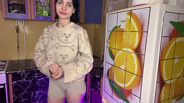Snapshot of SuccubKira chatting on May 2026 06:15:02 PM SuccubKira online show from May 2026 06:15:02 PM