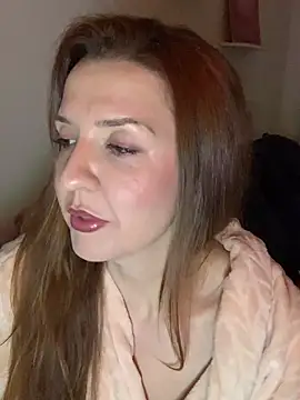 Snapshot of therealgingerr chatting on June 2026 01:32:02 AM therealgingerr online show from June 2026 01:32:02 AM