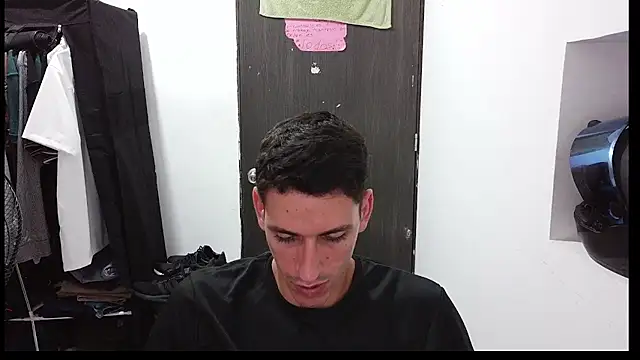Snapshot of RaulRico chatting on July 2026 05:15:02 PM RaulRico online show from July 2026 05:15:02 PM