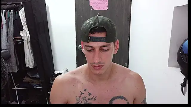 Snapshot of RaulRico chatting on July 2026 07:27:02 PM RaulRico online show from July 2026 07:27:02 PM