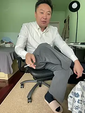 Snapshot of mrcake666 chatting on June 2026 09:14:01 AM mrcake666 online show from June 2026 09:14:01 AM