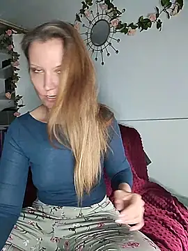 Snapshot of Candy_Cougar chatting on May 2026 07:13:02 AM Candy Cougar online show from May 2026 07:13:02 AM