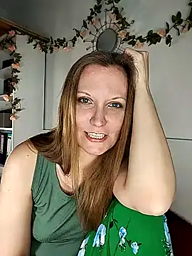 Snapshot of Candy_Cougar chatting on May 2026 03:39:02 PM Candy Cougar online show from May 2026 03:39:02 PM