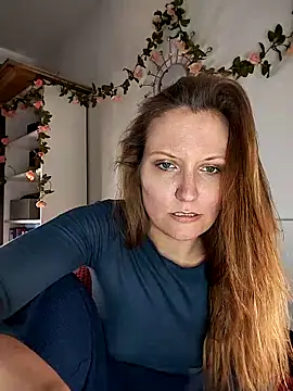 Snapshot of Candy_Cougar chatting on May 2026 09:58:01 AM Candy Cougar online show from May 2026 09:58:01 AM