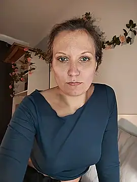 Snapshot of Candy_Cougar chatting on June 2026 06:49:02 AM Candy Cougar online show from June 2026 06:49:02 AM