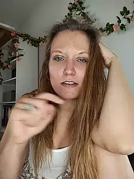 Snapshot of Candy_Cougar chatting on July 2026 07:01:01 AM Candy Cougar online show from July 2026 07:01:01 AM