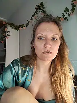 Snapshot of Candy_Cougar chatting on July 2026 07:02:01 AM Candy Cougar online show from July 2026 07:02:01 AM