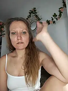Snapshot of Candy_Cougar chatting on July 2026 07:03:01 AM Candy Cougar online show from July 2026 07:03:01 AM