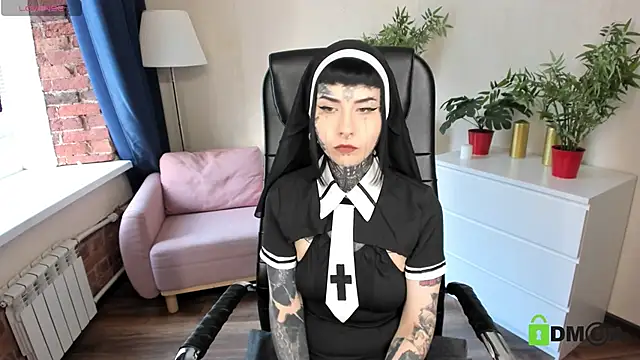 Snapshot of Bloood__Mary chatting on June 2026 12:00:02 PM Bloood Mary online show from June 2026 12:00:02 PM