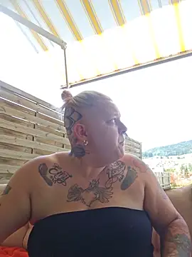 Lady Peggi online show from June 2026 10:18:01 AM
