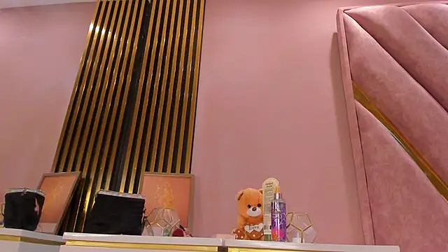 Anny bakers  online show from July 2026 04:39:33 PM