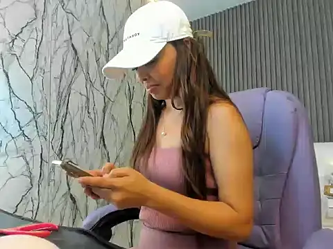 naomis 36 online show from June 2026 02:08:02 PM