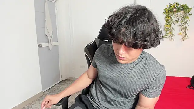 Snapshot of latin_beast4 chatting on June 2026 08:06:01 PM latin beast4 online show from June 2026 08:06:01 PM