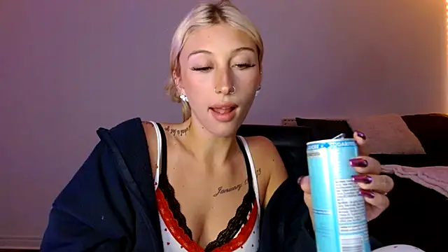 Itsirelandbby online show from May 2026 06:13:01 PM