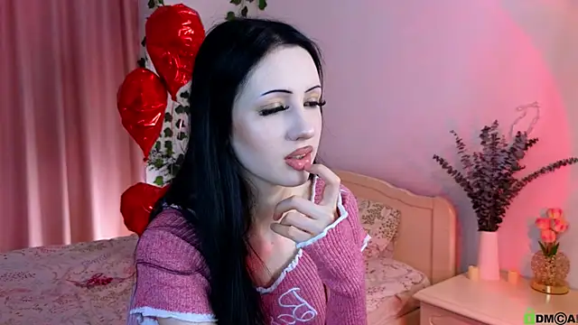 Snapshot of Tori_wow chatting on May 2026 07:31:02 PM Tori wow online show from May 2026 07:31:02 PM