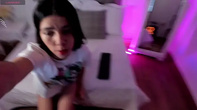 Snapshot of cutesofiaa chatting on May 2026 06:38:02 PM cutesofiaa online show from May 2026 06:38:02 PM