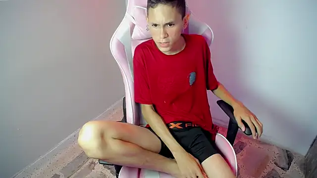 Snapshot of sombra_18 chatting on June 2026 09:57:01 PM sombra 18 online show from June 2026 09:57:01 PM