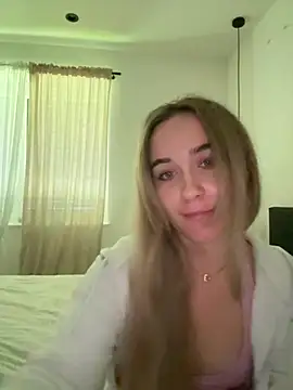Snapshot of LillyStarr chatting on June 2026 11:20:01 AM LillyStarr online show from June 2026 11:20:01 AM