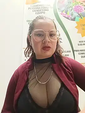 Snapshot of VANESSA__28 chatting on June 2026 04:09:01 PM VANESSA 28 online show from June 2026 04:09:01 PM