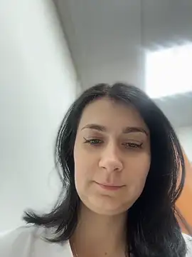 Snapshot of MissElya chatting on June 2026 04:02:01 PM MissElya online show from June 2026 04:02:01 PM