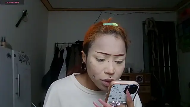 Snapshot of suky_fox chatting on May 2026 03:19:01 PM suky fox online show from May 2026 03:19:01 PM