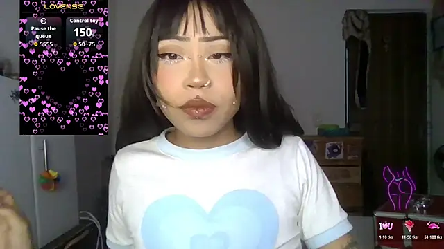 Snapshot of suky_fox chatting on June 2026 09:57:02 PM suky fox online show from June 2026 09:57:02 PM