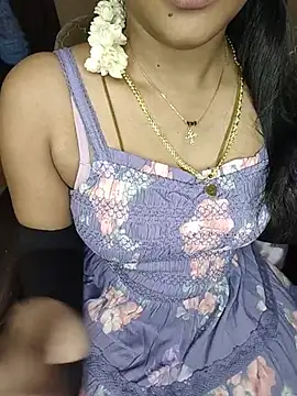 Snapshot of Tamil__Thara003 chatting on June 2026 03:25:02 PM Tamil Thara003 online show from June 2026 03:25:02 PM
