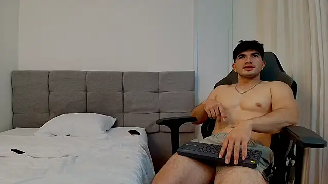 Snapshot of pistacho_bross19 chatting on May 2026 11:56:01 PM pistacho bross19 online show from May 2026 11:56:01 PM