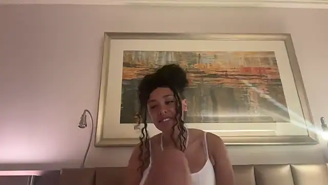 Snapshot of curlyheadedcutie101 chatting on June 2026 03:52:02 AM curlyheadedcutie101 online show from June 2026 03:52:02 AM