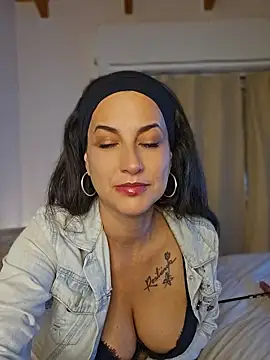 MorganaMystic online show from May 2026 09:43:01 PM