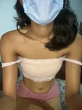 Snapshot of Honey_be_ chatting on May 2026 05:18:01 PM Honey be online show from May 2026 05:18:01 PM