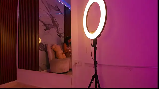 GabyHott  online show from June 2026 09:40:01 PM