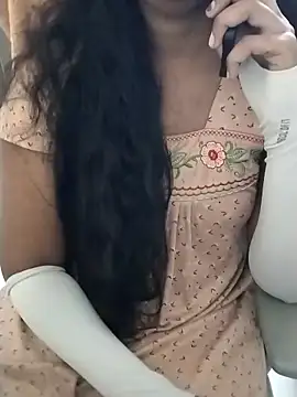 Snapshot of silksmitha- chatting on June 2026 07:53:02 AM silksmitha- online show from June 2026 07:53:02 AM