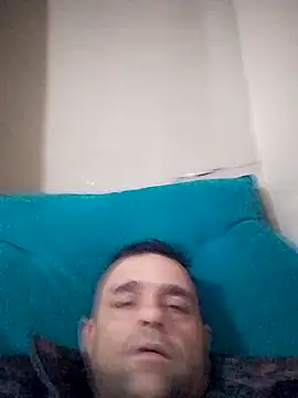 Snapshot of CasalCoupeBrasil chatting on June 2026 04:02:02 AM CasalCoupeBrasil online show from June 2026 04:02:02 AM