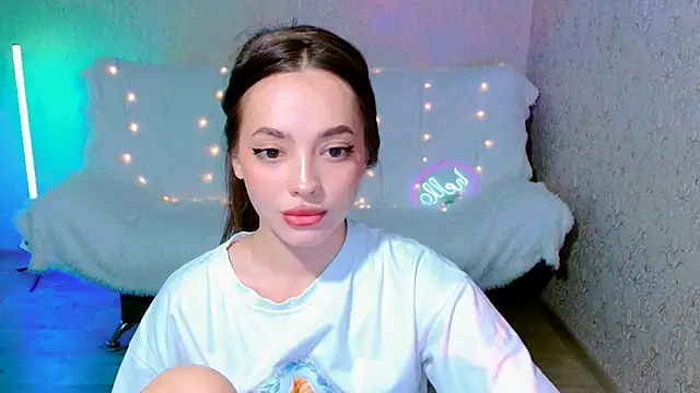 SiennaMia online show from May 2026 04:15:01 PM