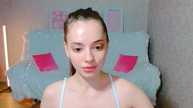 SiennaMia online show from June 2026 05:39:02 PM