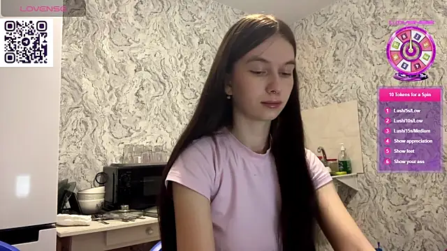HinaDesire online show from May 2026 09:57:01 PM