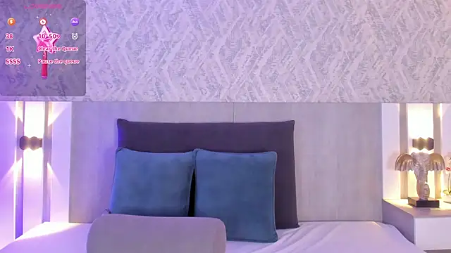 Snapshot of Vaalentina_Lux chatting on May 2026 03:50:01 PM Vaalentina Lux online show from May 2026 03:50:01 PM