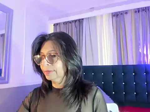 Snapshot of lena_gray chatting on May 2026 01:28:02 PM lena gray online show from May 2026 01:28:02 PM