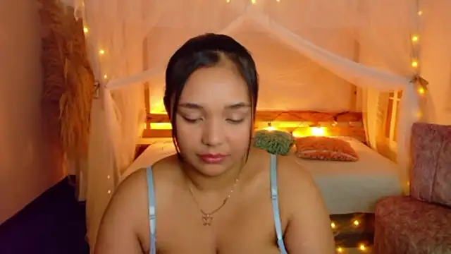 Snapshot of leoneriss chatting on June 2026 10:00:02 PM leoneriss online show from June 2026 10:00:02 PM