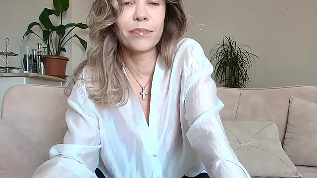 Snapshot of Gargona1 chatting on July 2026 11:02:01 AM Gargona1 online show from July 2026 11:02:01 AM