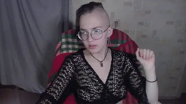 Alessa Kiss online show from June 2026 01:54:02 PM