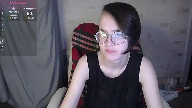 Alessa Kiss online show from June 2026 10:40:01 AM